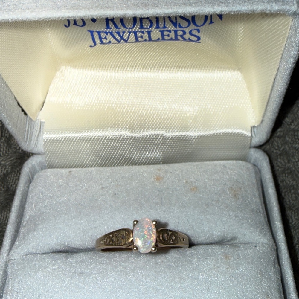 Gold Opal Ring in Iridescent White - Picture 3 of 12